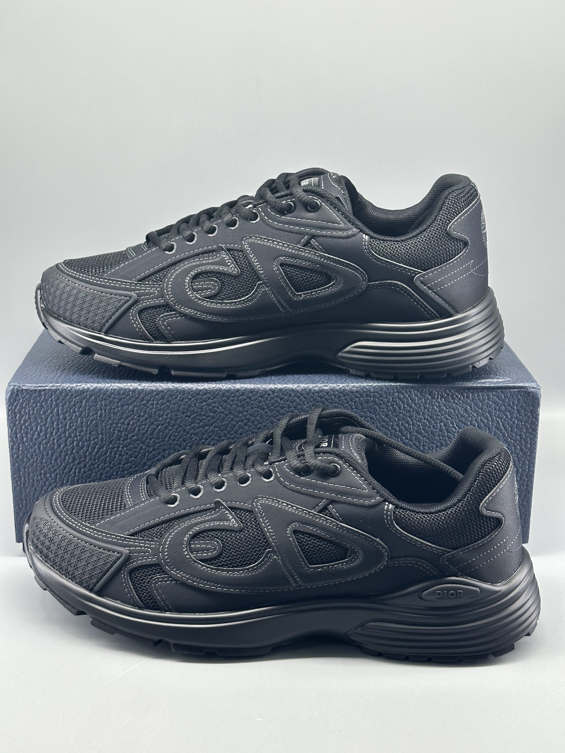DR B30 SNEAKER