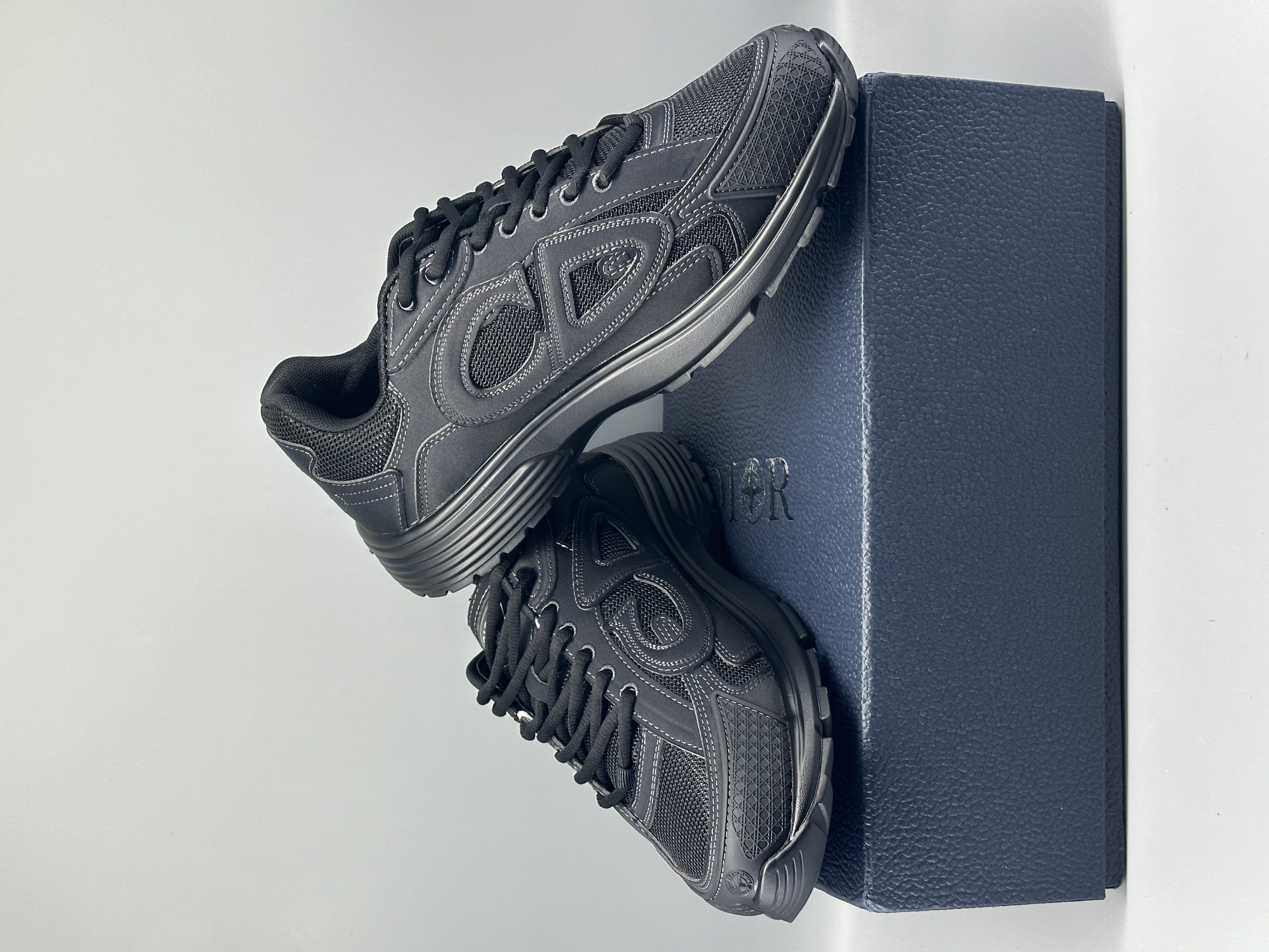 DR B30 SNEAKER